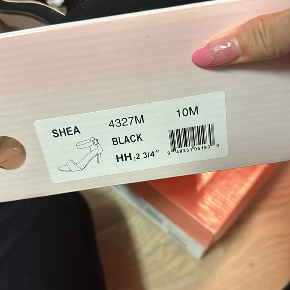 Brand new touch up heels black size 7, 7.5, 8, 8.5, 9, and 10 available. - Picture 6 of 8